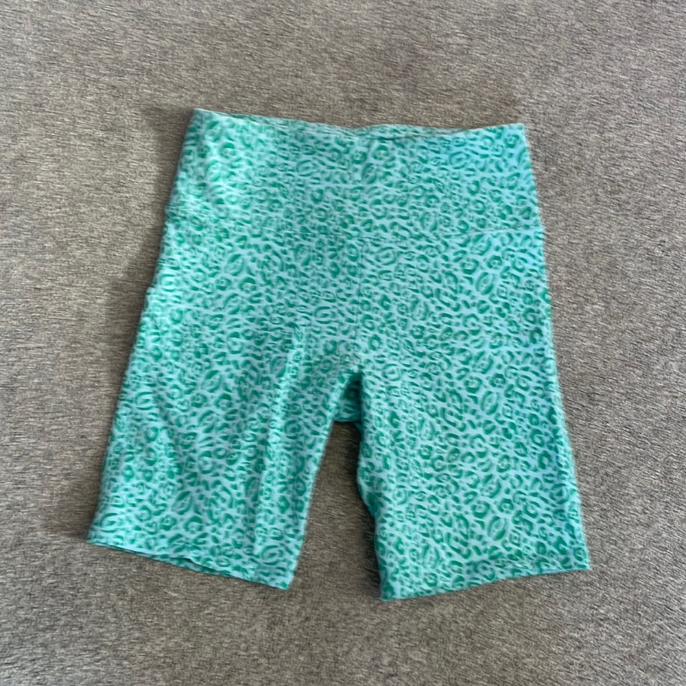 Billabong small blue/turquoise animal print biker shorts